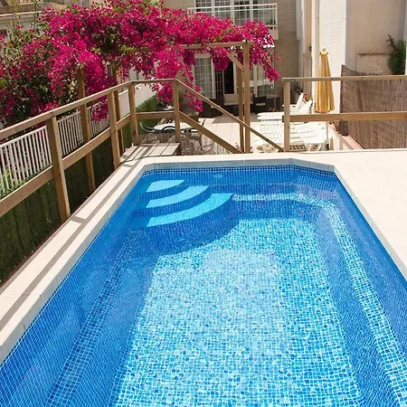 別荘 Casa Oasis カレーリャ